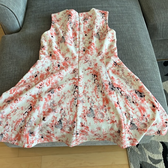 Pretty Pink and White Dress - Picture 3 of 6